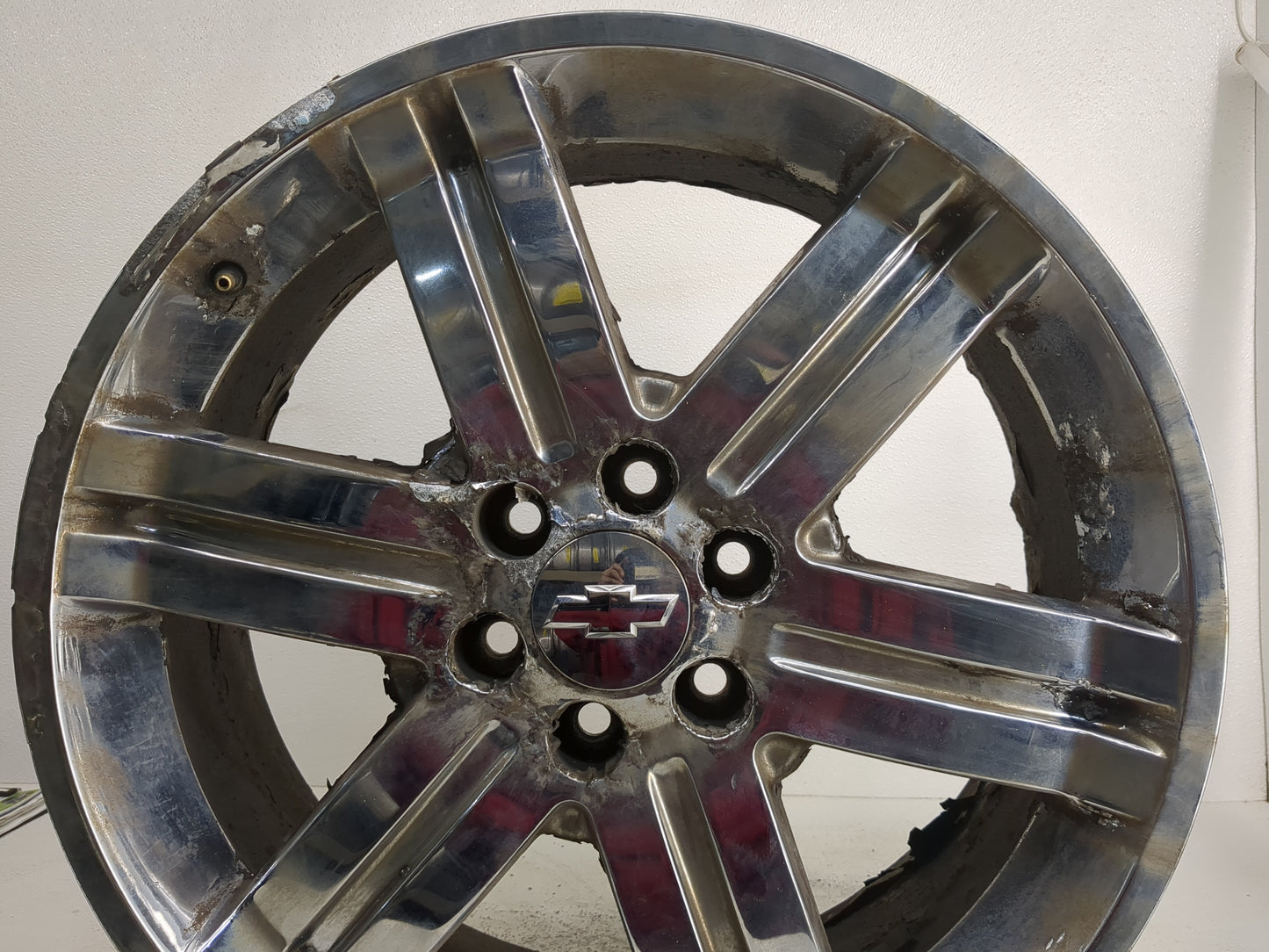 2011-2013 Chevrolet Avalanche Oem Wheel Rim 1218911 - Oemusedautoparts1.com