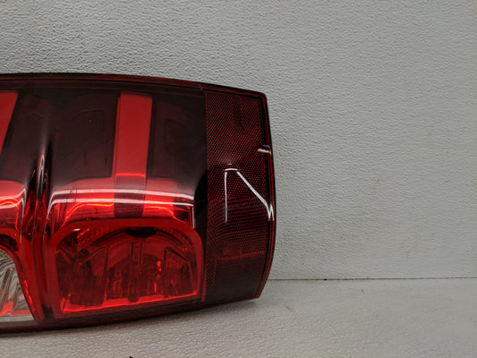 2012 Chevrolet Avalanche 1500 Tail Light Assembly Passenger Right OEM P/N:22739264 Fits Fits 2007 2008 2009 2010 2011 2013 OEM Used Auto Parts