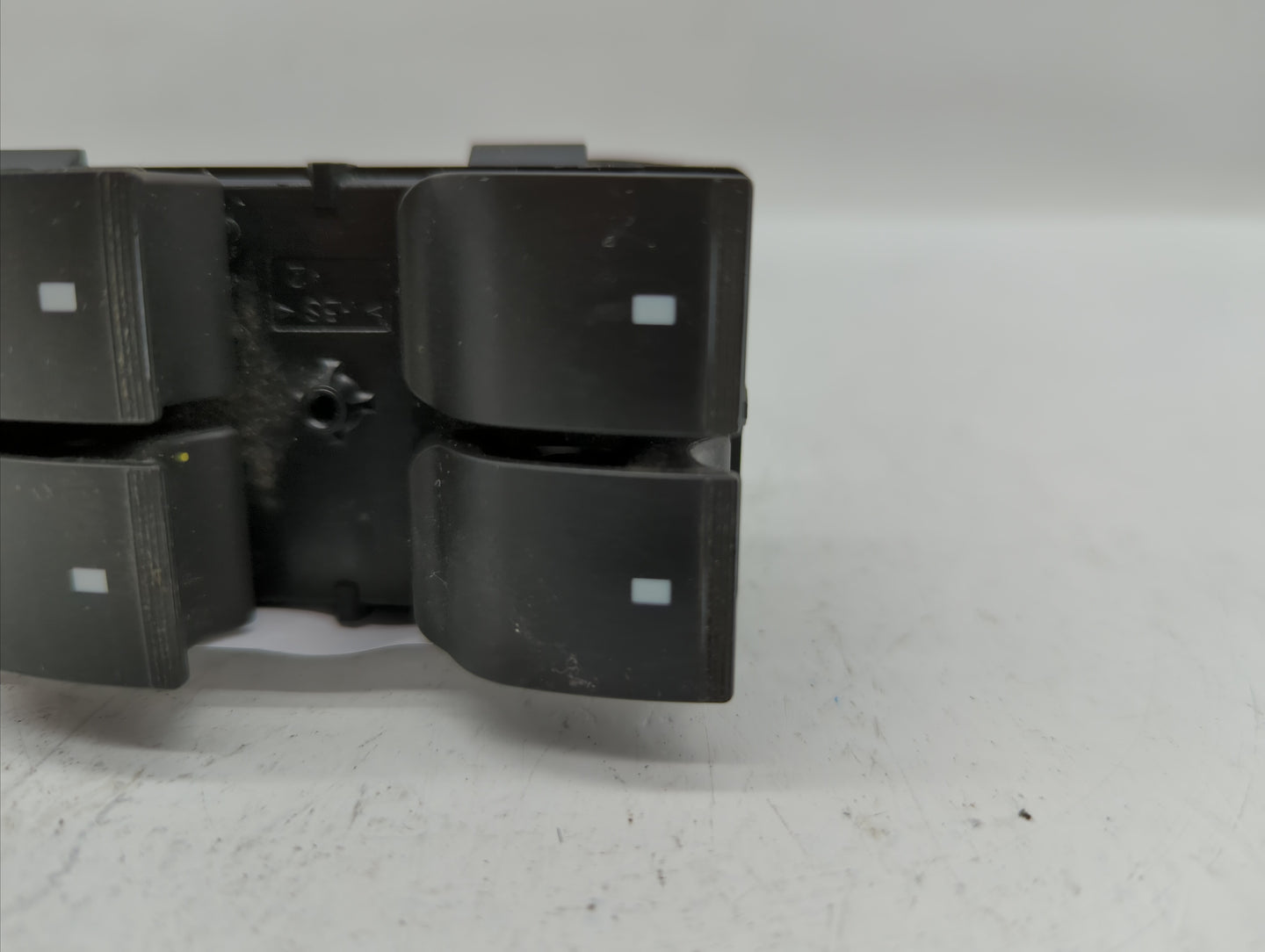 2012 Chevrolet Avalanche 1500 Master Power Window Switch Replacement Driver Side Left P/N:25981963 Fits OEM Used Auto Parts 