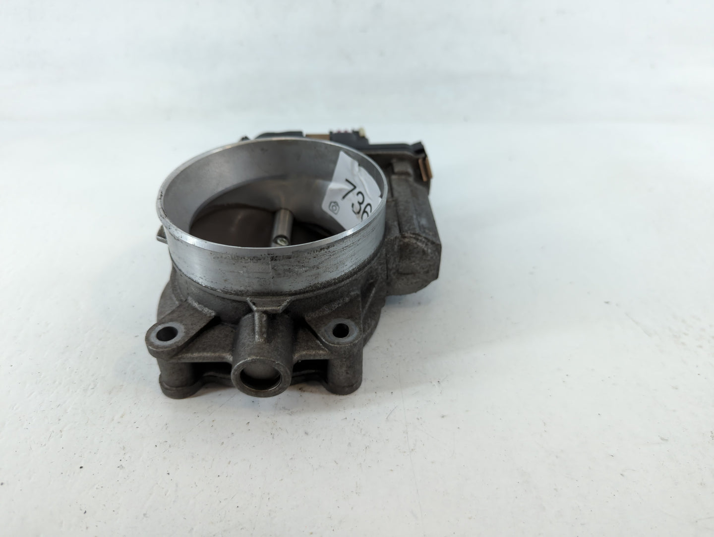2012 Chevrolet Avalanche 1500 Throttle Body P/N:RME87-3C9992 Fits Fits 2009 2010 2011 2013 2014 2015 OEM Used Auto Parts - O