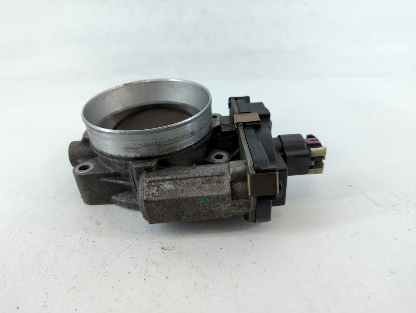 2012 Chevrolet Avalanche 1500 Throttle Body P/N:RME87-3C9992 Fits Fits 2009 2010 2011 2013 2014 2015 OEM Used Auto Parts - O