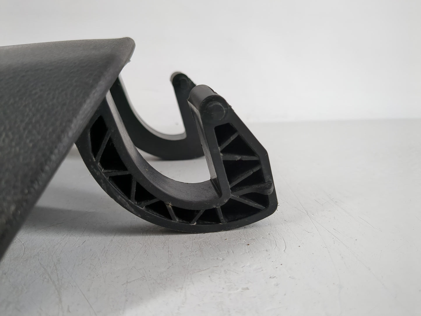 2012 Chevrolet Camaro Center Console Armrest Cover Lid Fits OEM Used Auto Parts - Oemusedautoparts1.com