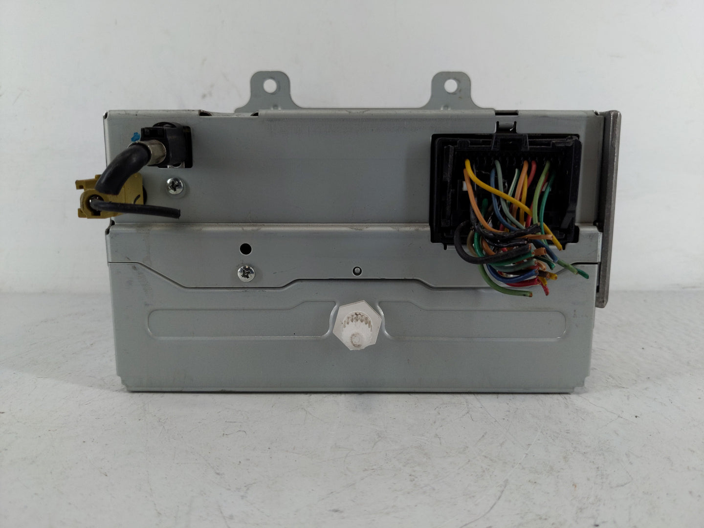 2012 Chevrolet Camaro Radio AM FM Cd Player Receiver Replacement P/N:22870782 Fits OEM Used Auto Parts - Oemusedautoparts1.c