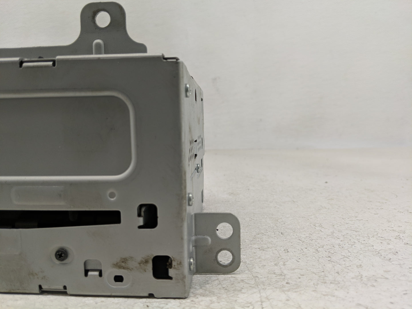 2010-2012 Chevrolet Camaro Radio AM FM Cd Player Receiver Replacement P/N:22815634 Fits Fits 2010 2011 2012 OEM Used Auto Pa