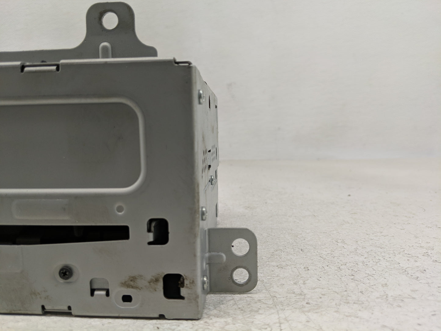 2010-2012 Chevrolet Camaro Radio AM FM Cd Player Receiver Replacement P/N:22815634 Fits Fits 2010 2011 2012 OEM Used Auto Pa