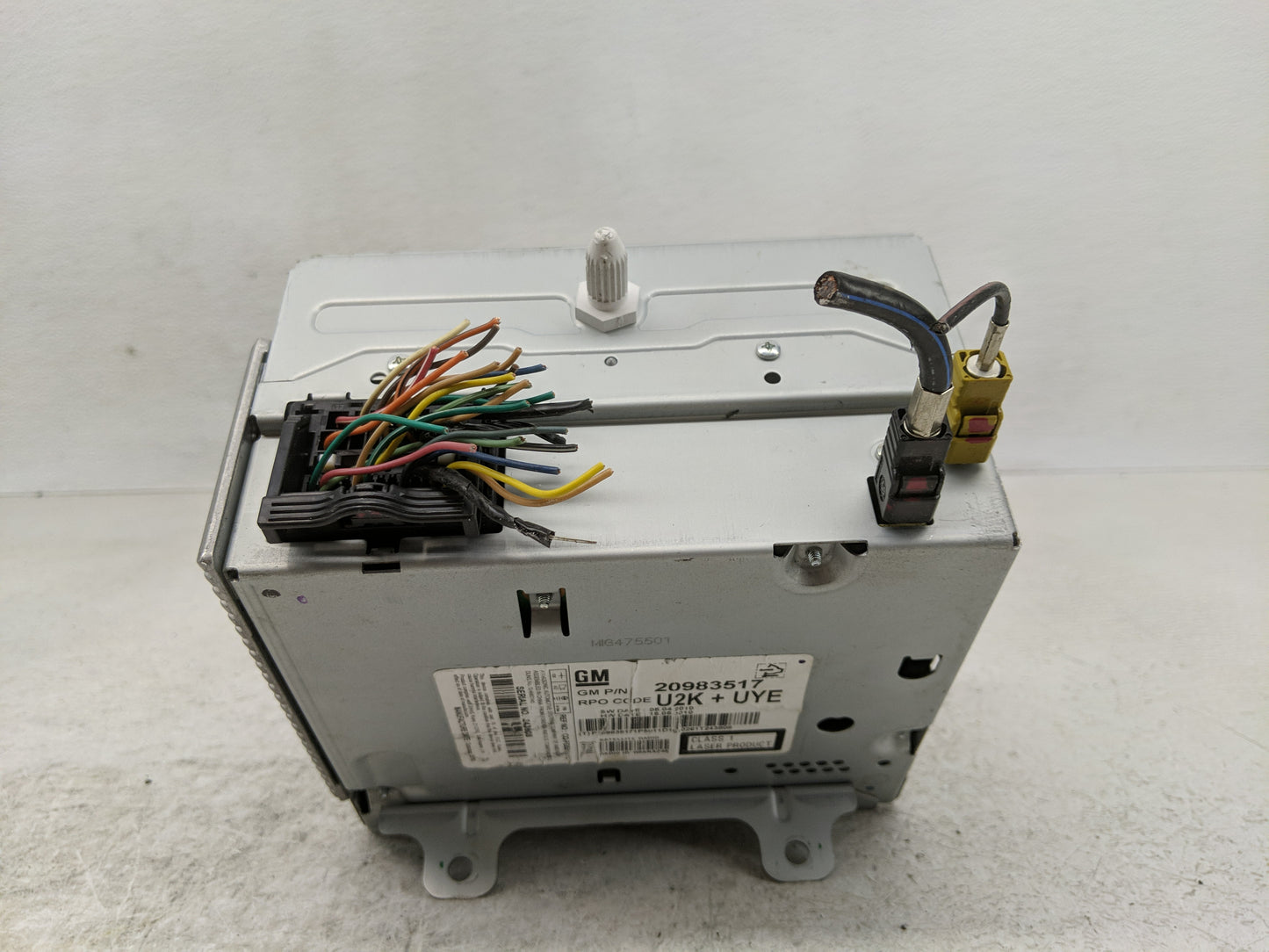 2011-2012 Chevrolet Camaro Radio AM FM Cd Player Receiver Replacement P/N:20983517 Fits Fits 2010 2011 2012 OEM Used Auto Pa