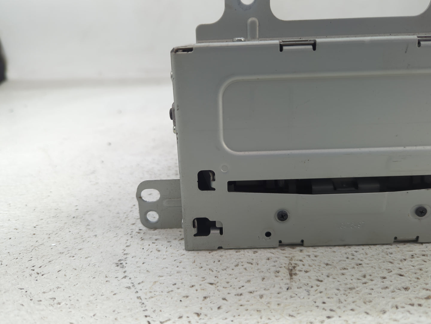 2010-2015 Chevrolet Camaro Radio AM FM Cd Player Receiver Replacement P/N:22870782 Fits Fits 2010 2011 2012 2013 2014 2015 O