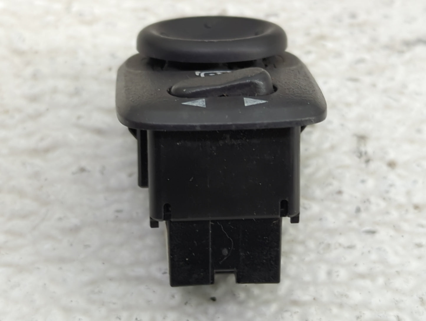 2010-2015 Chevrolet Camaro Driver Left Door Mirror Power Switch 92225703 - Oemusedautoparts1.com