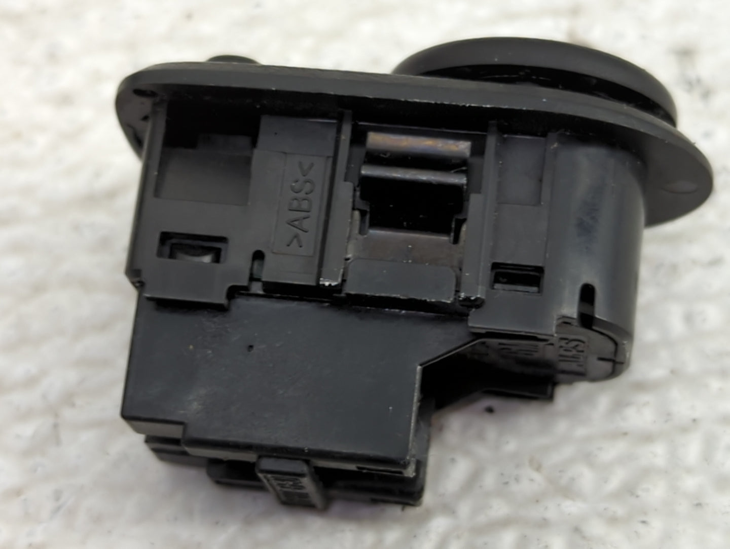 2010-2015 Chevrolet Camaro Driver Left Door Mirror Power Switch 92225703 - Oemusedautoparts1.com