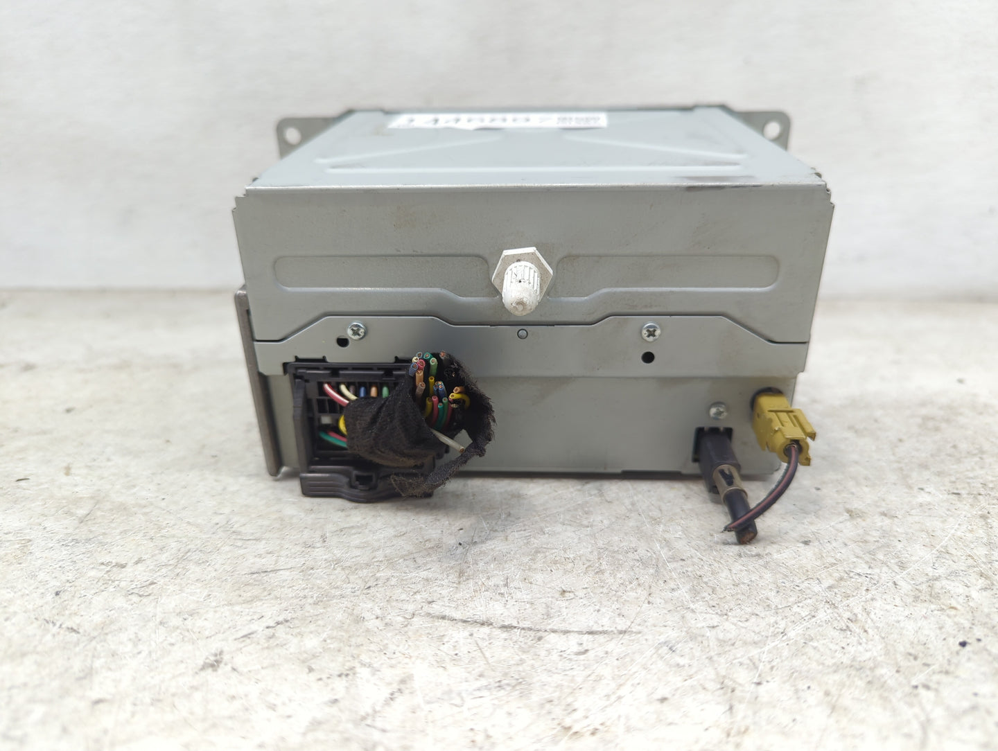 2012 Chevrolet Camaro Radio AM FM Cd Player Receiver Replacement P/N:22870782 CQ-FG21E0GDA Fits OEM Used Auto Parts - Oemuse