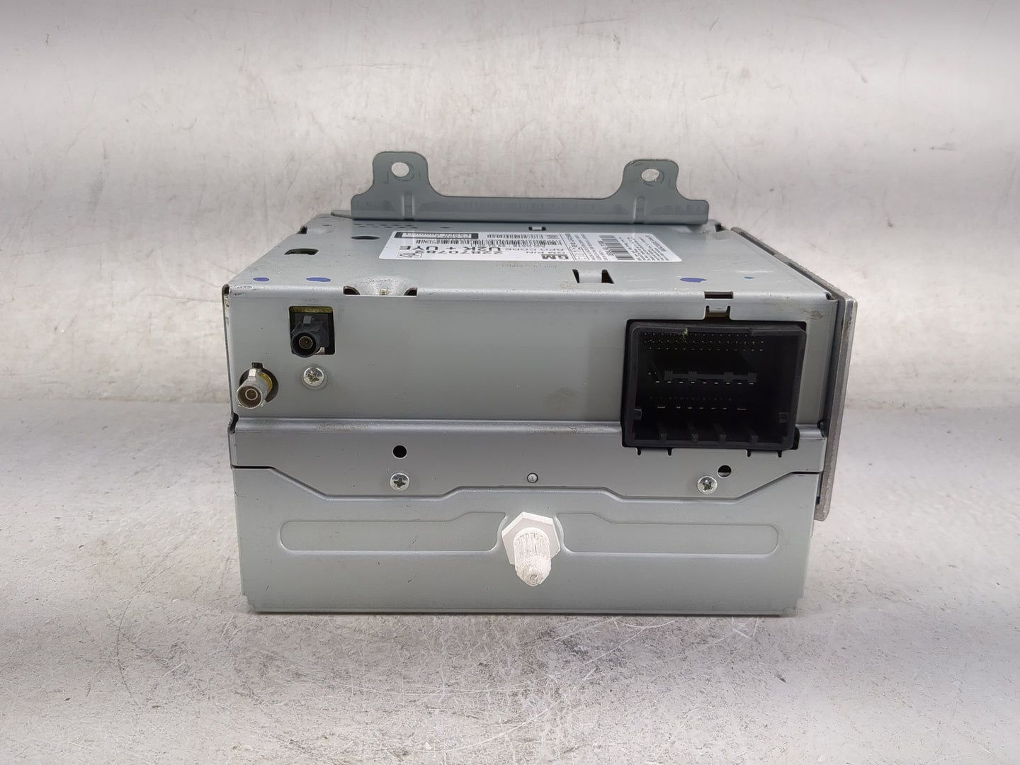 2011-2012 Chevrolet Camaro Radio AM FM Cd Player Receiver Replacement P/N:22870782 CQ-FG21E0GDA Fits Fits 2010 2011 2012 OEM