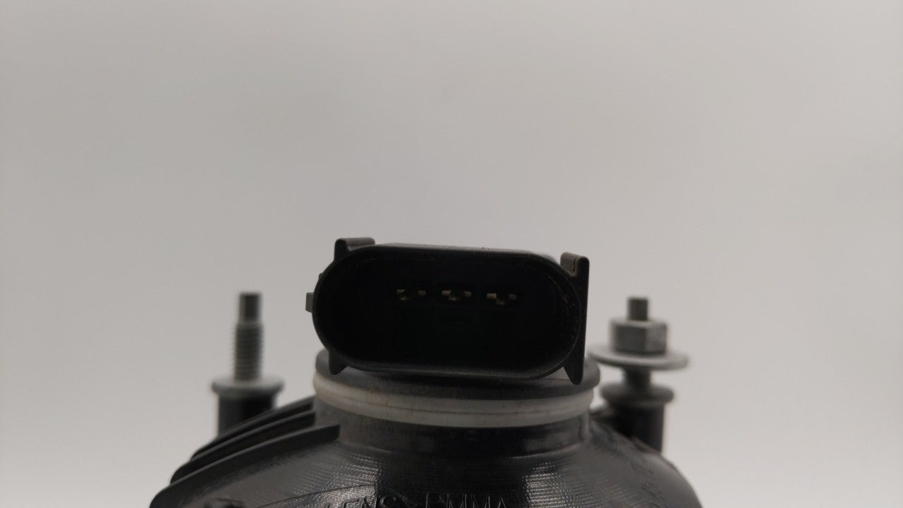 2010 Chevrolet Camaro Passenger Right Side Deck Lid Mounted Tail Light 158845 - Oemusedautoparts1.com