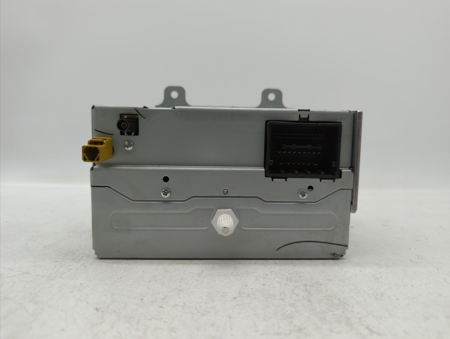 2012 Chevrolet Camaro Radio AM FM Cd Player Receiver Replacement P/N:95914367 22870782, 22815634 Fits OEM Used Auto Parts - 