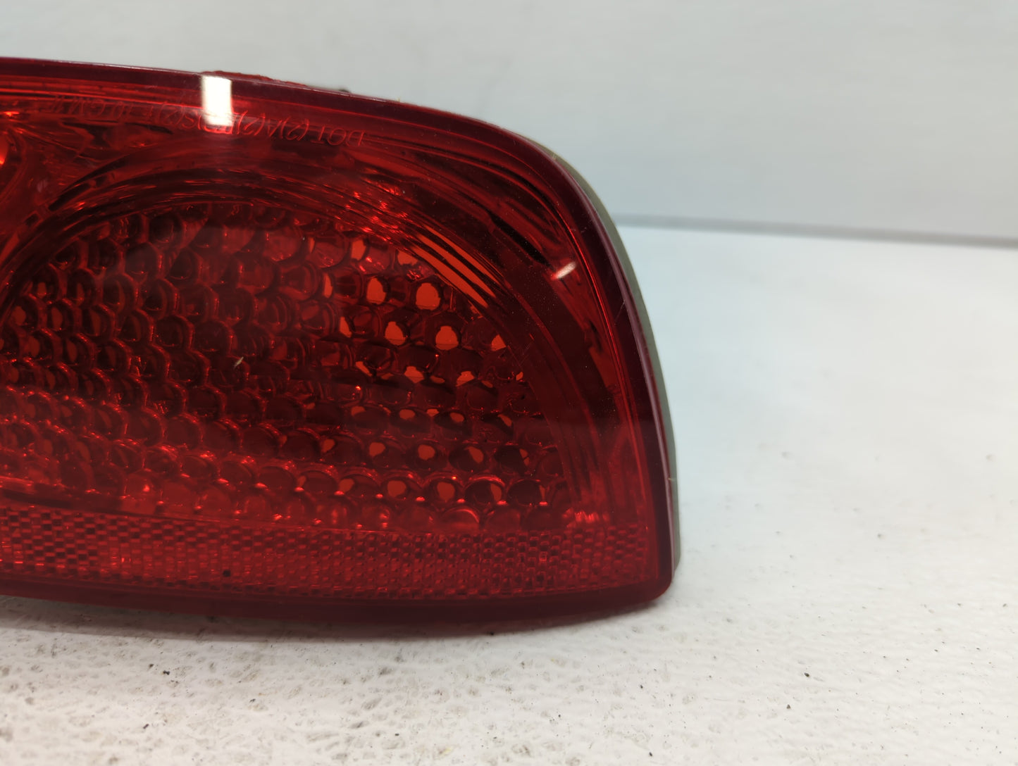 2010-2013 Chevrolet Camaro Tail Light Assembly Passenger Right OEM P/N:320368 320364, PC50040 Fits Fits 2010 2011 2012 2013 