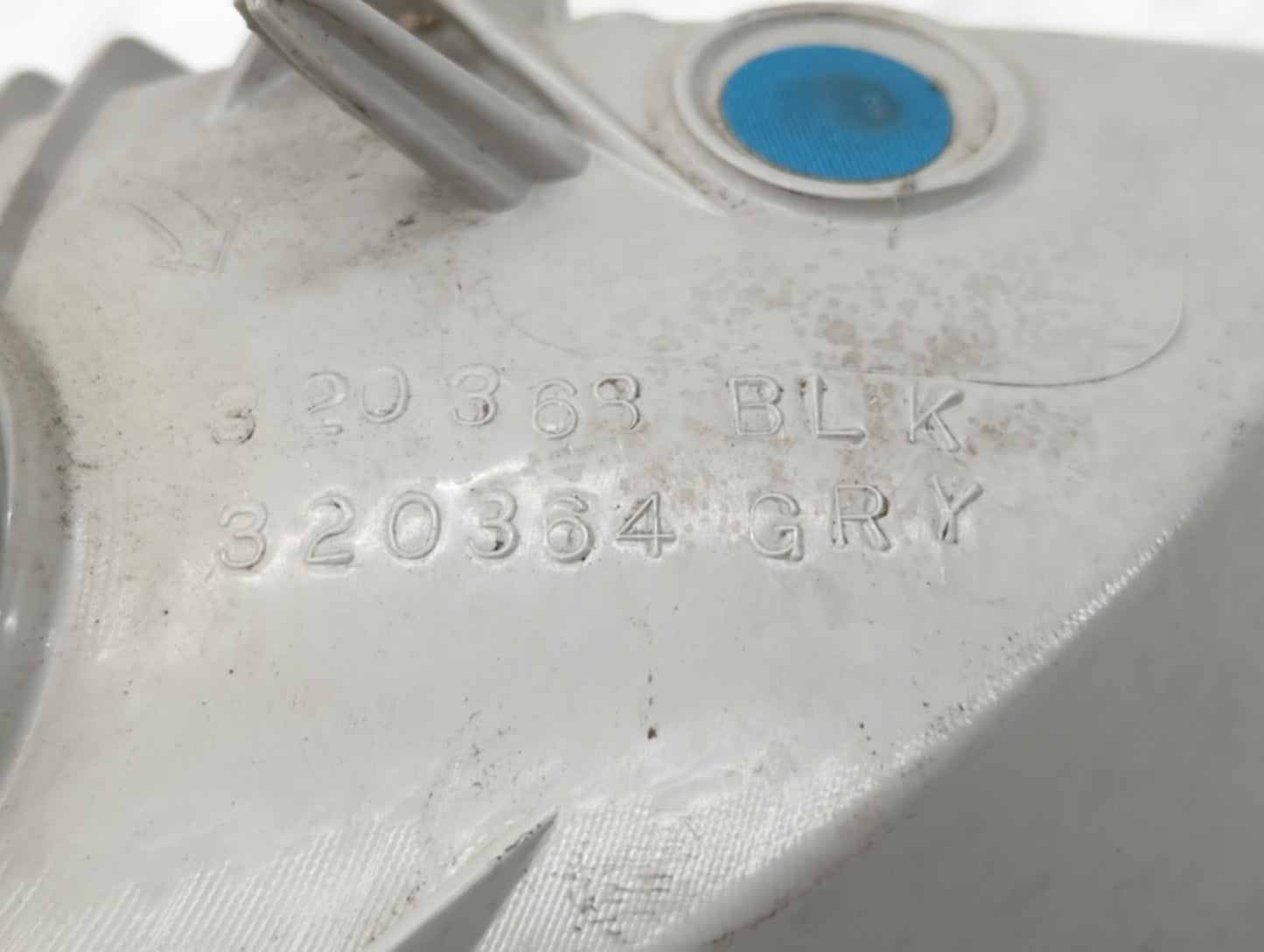 2010-2013 Chevrolet Camaro Tail Light Assembly Passenger Right OEM P/N:320368 320364, PC50040 Fits Fits 2010 2011 2012 2013 