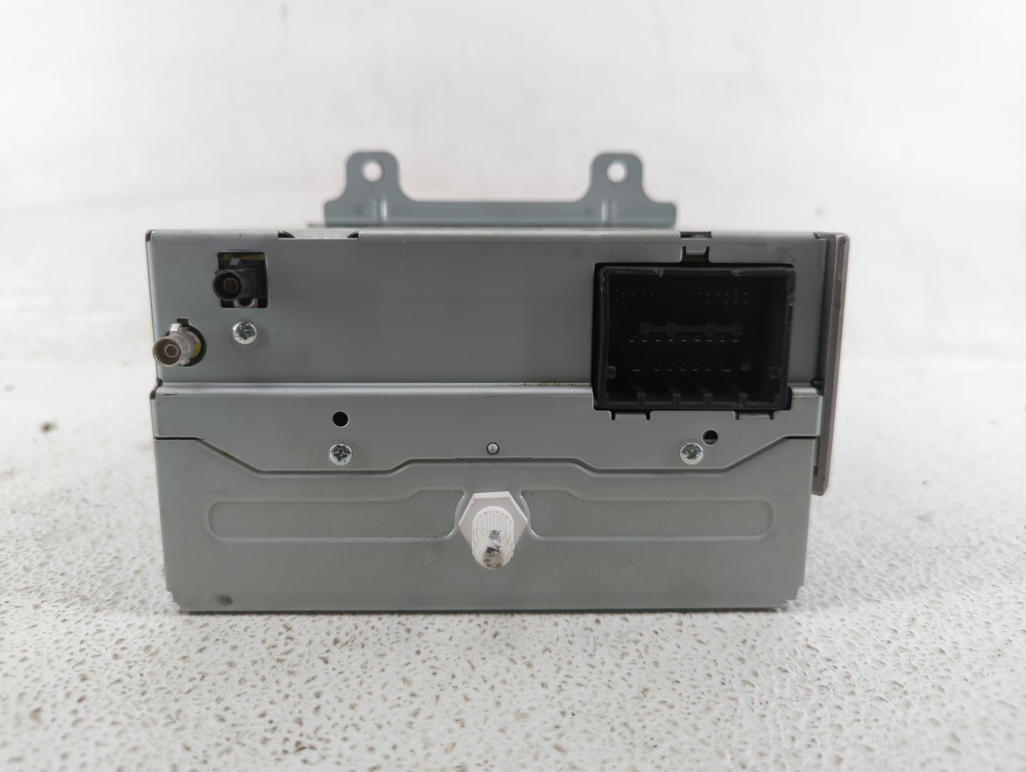 2011-2012 Chevrolet Camaro Am Fm Cd Player Radio Receiver - Oemusedautoparts1.com