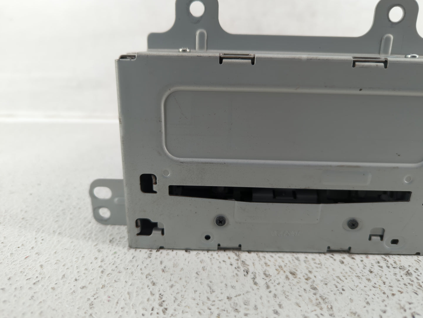 2012-2012 Chevrolet Camaro Am Fm Cd Player Radio Receiver - Oemusedautoparts1.com