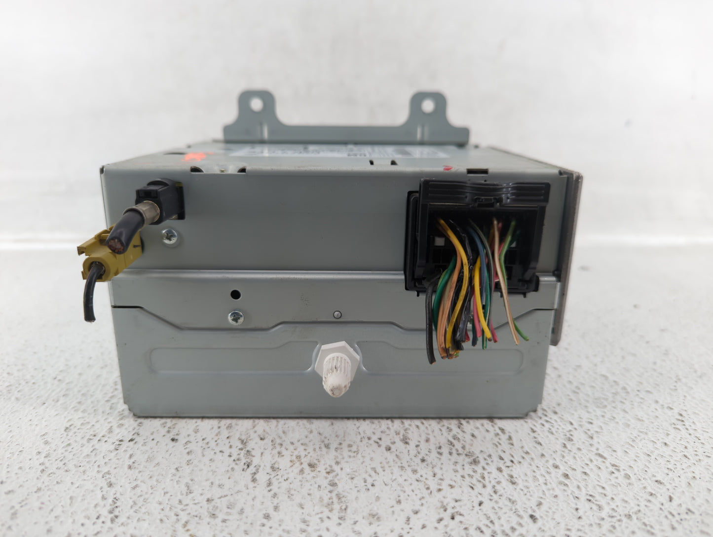 2012-2012 Chevrolet Camaro Am Fm Cd Player Radio Receiver - Oemusedautoparts1.com