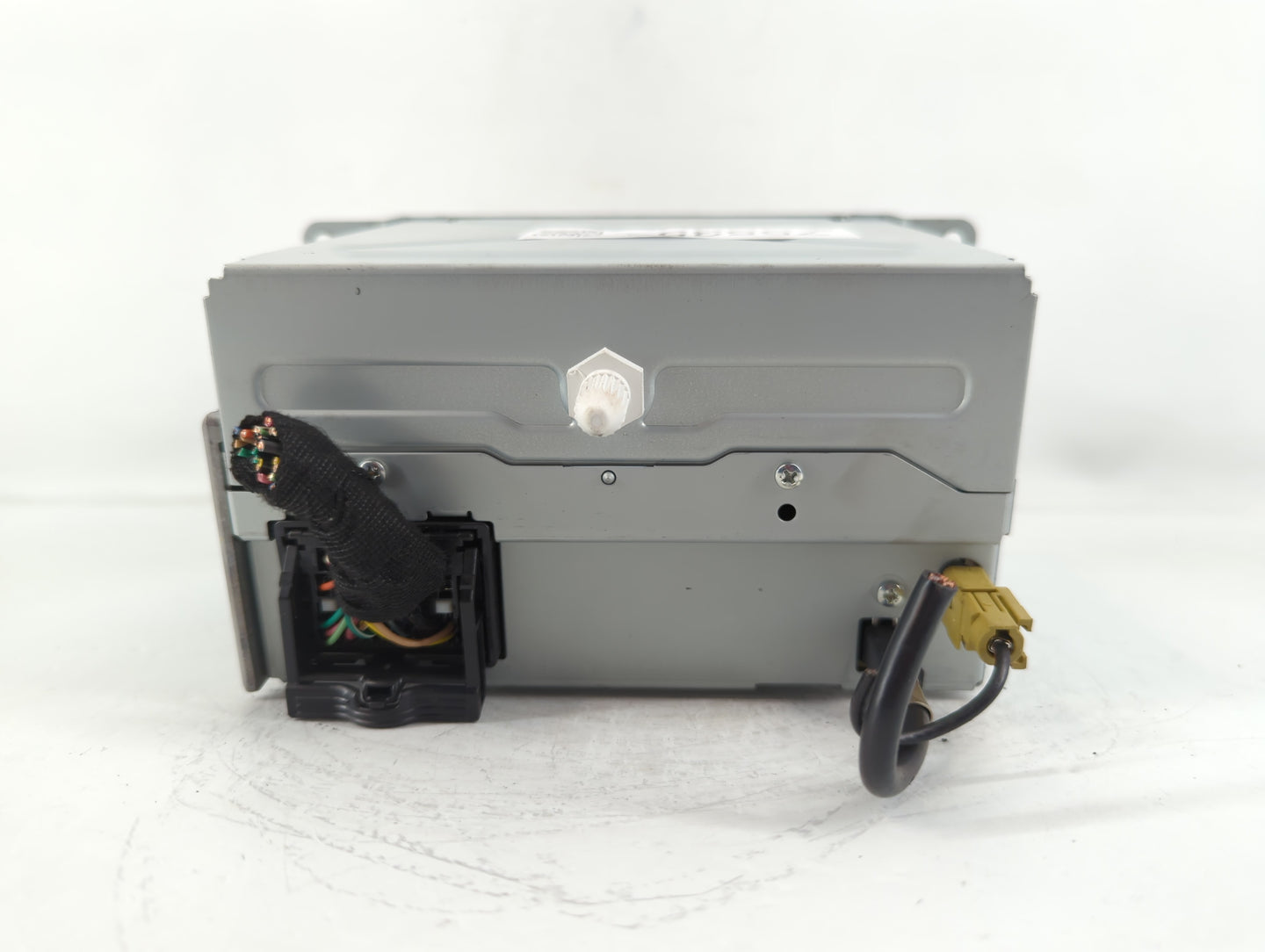 2011-2012 Chevrolet Camaro Am Fm Cd Player Radio Receiver - Oemusedautoparts1.com