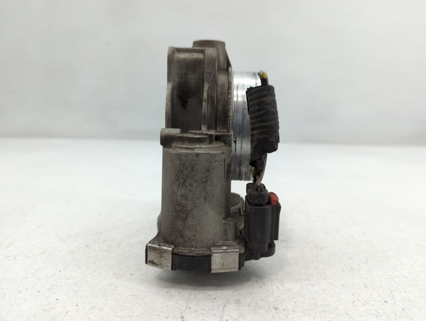 2012-2015 Chevrolet Camaro Throttle Body P/N:12632172BA Fits Fits 2012 2013 2014 2015 2016 2017 2018 2019 2020 2021 2022 OEM