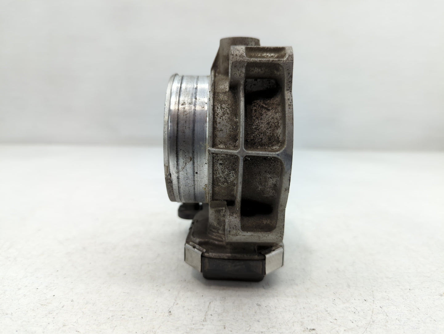 2012-2015 Chevrolet Camaro Throttle Body P/N:12632172BA Fits Fits 2012 2013 2014 2015 2016 2017 2018 2019 2020 2021 2022 OEM