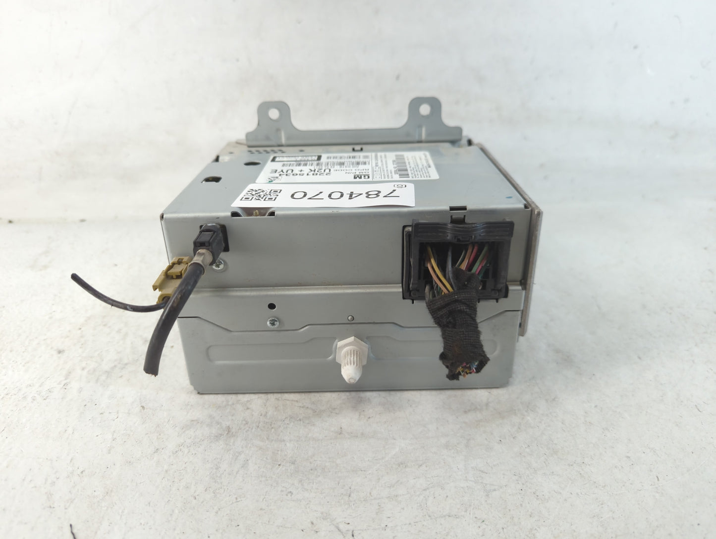 2012 Chevrolet Camaro Radio AM FM Cd Player Receiver Replacement P/N:22815634 Fits OEM Used Auto Parts - Oemusedautoparts1.c