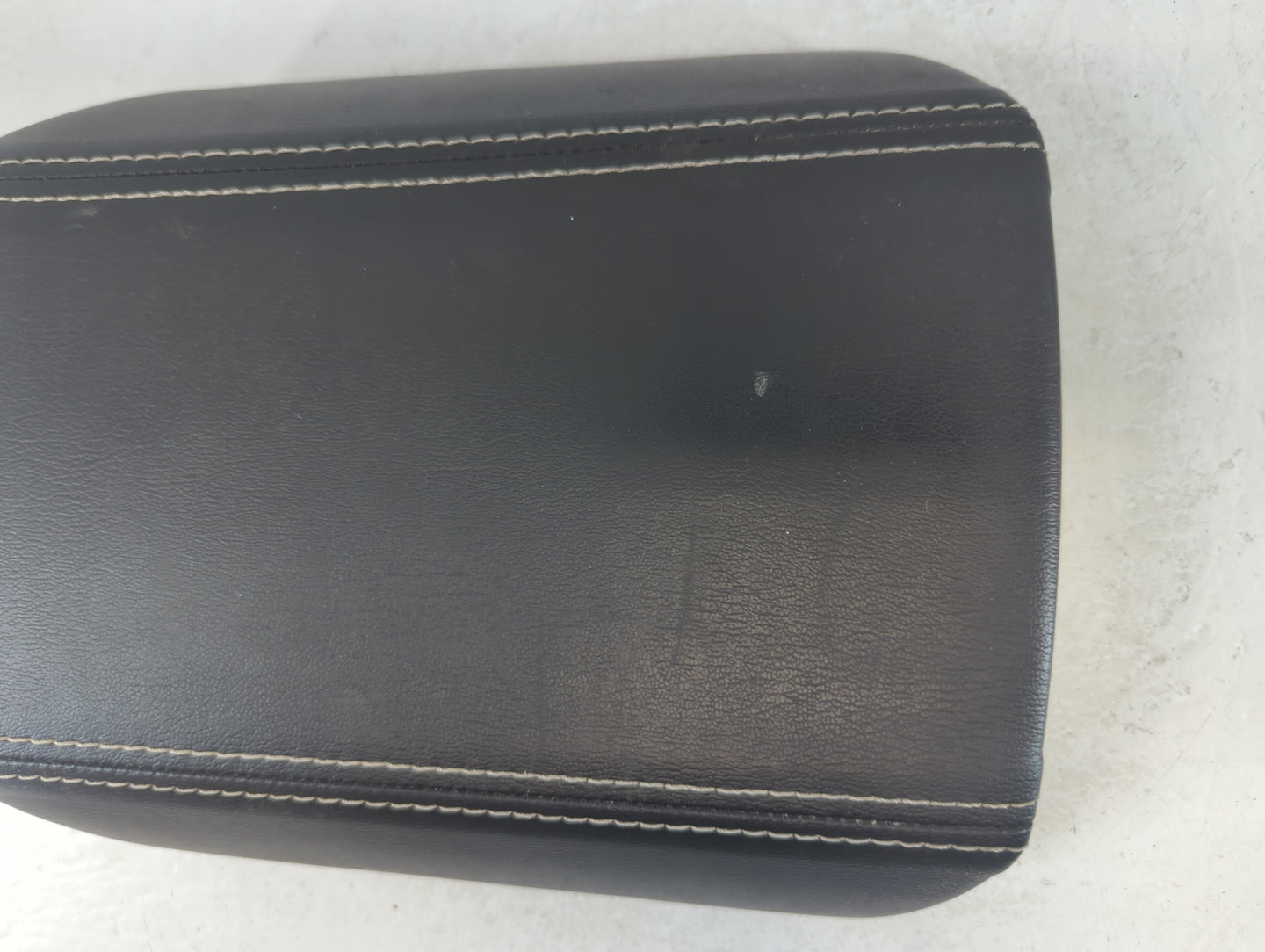 2012 Chevrolet Camaro Center Console Armrest Cover Lid Fits OEM Used Auto Parts - Oemusedautoparts1.com