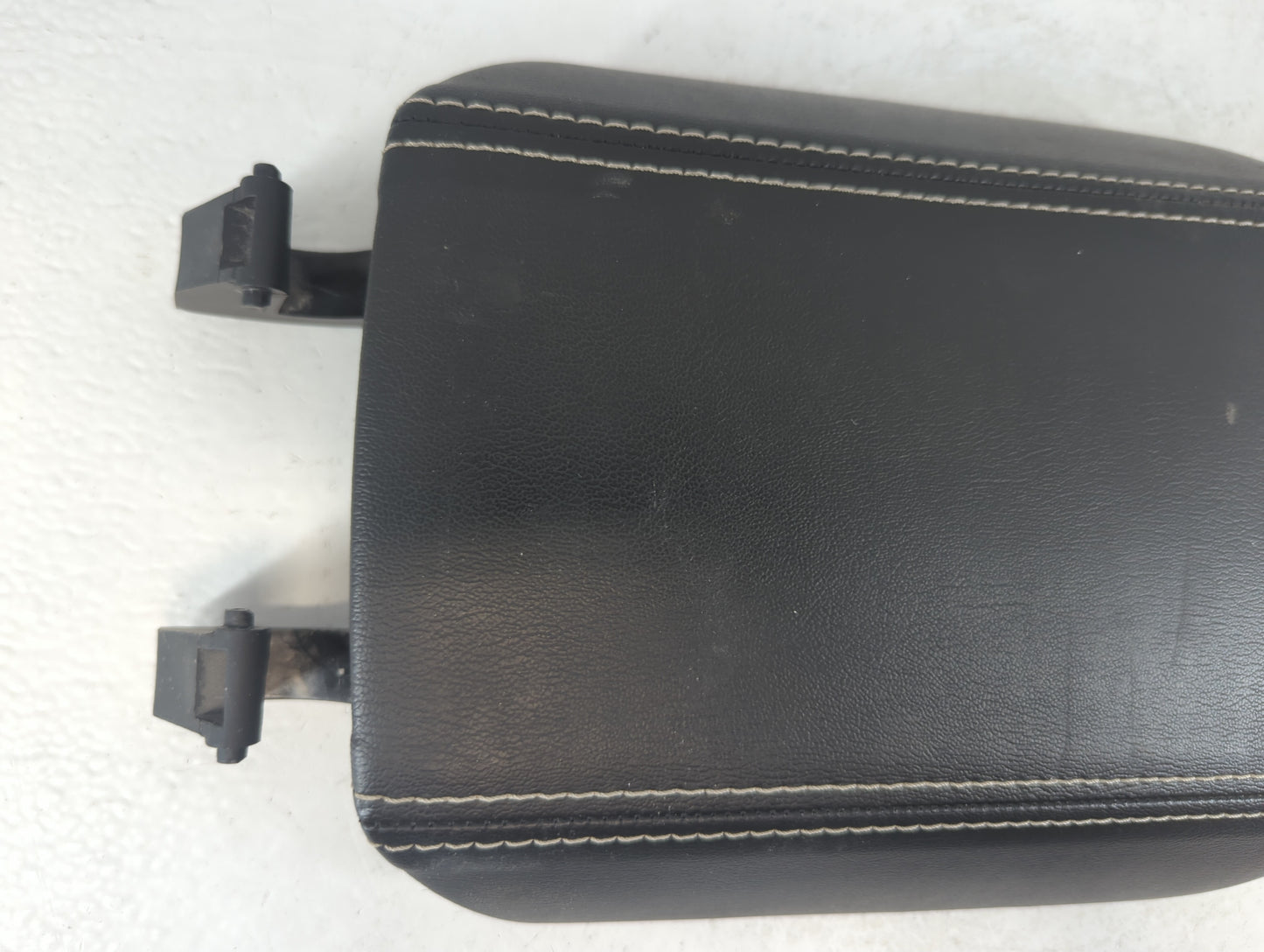 2012 Chevrolet Camaro Center Console Armrest Cover Lid Fits OEM Used Auto Parts - Oemusedautoparts1.com