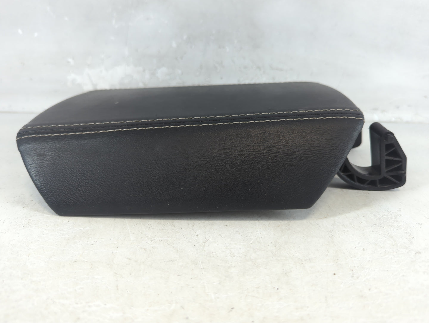 2012 Chevrolet Camaro Center Console Armrest Cover Lid Fits OEM Used Auto Parts - Oemusedautoparts1.com