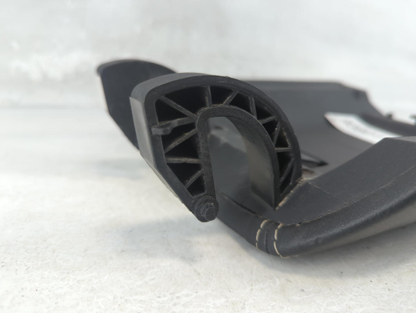 2012 Chevrolet Camaro Center Console Armrest Cover Lid Fits OEM Used Auto Parts - Oemusedautoparts1.com