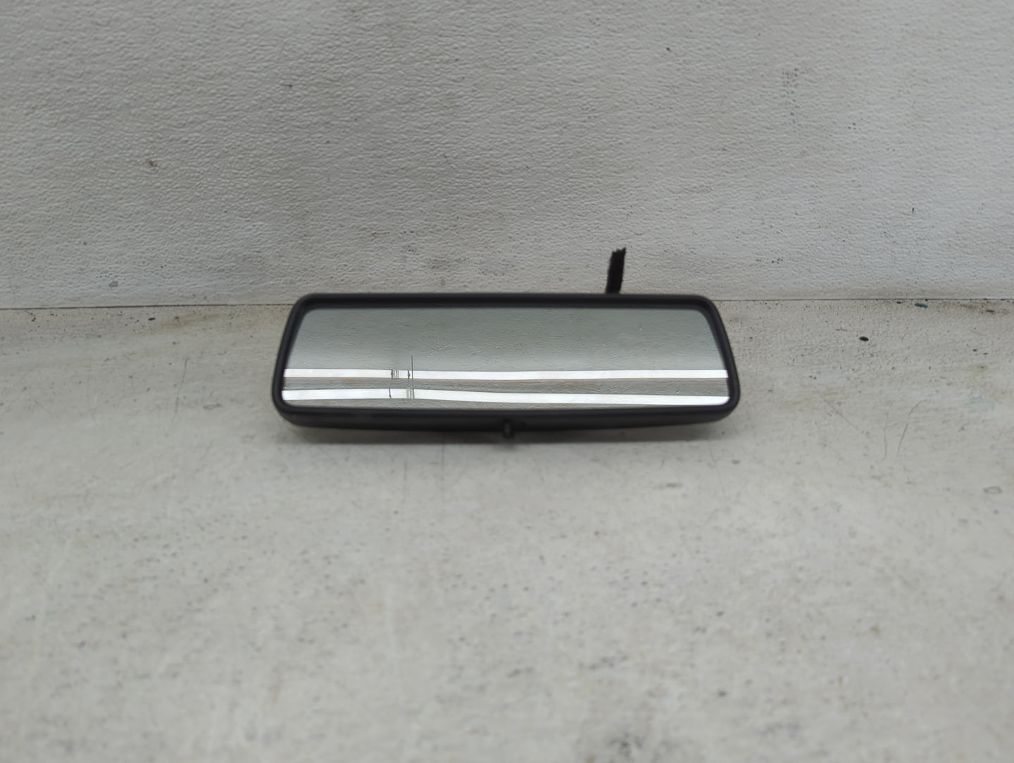 2012 Chevrolet Captiva Interior Rear View Mirror Replacement OEM P/N:A048070 E11026535 Fits OEM Used Auto Parts - Oemusedaut