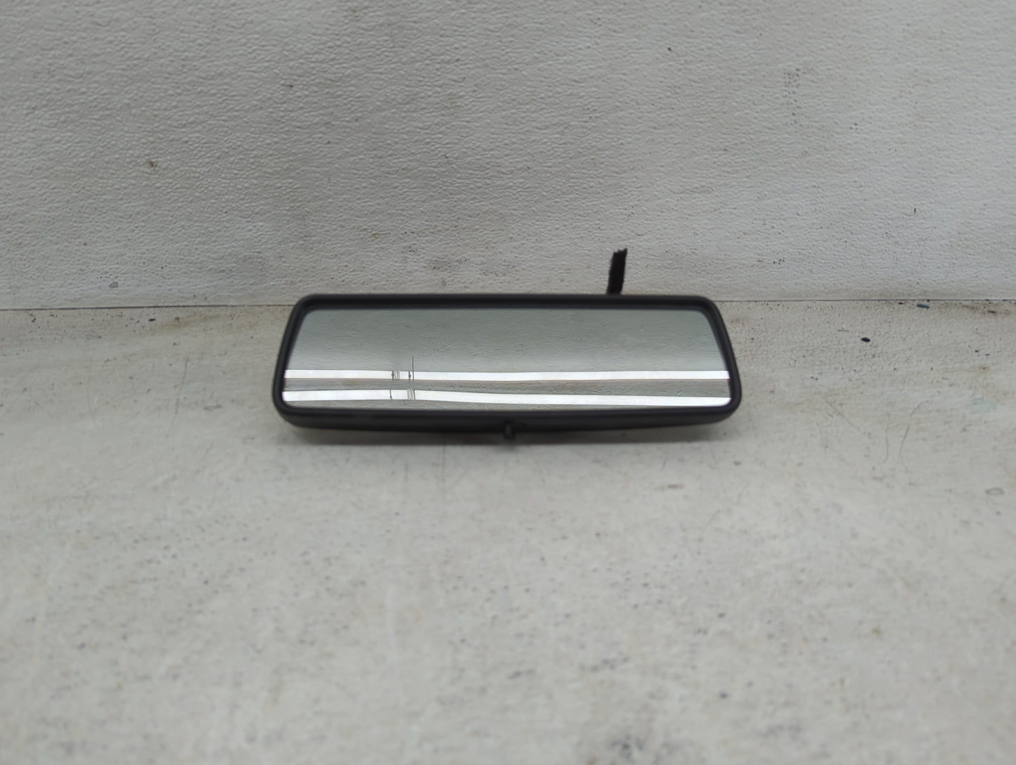 2012 Chevrolet Captiva Interior Rear View Mirror Replacement OEM P/N:A048070 E11026535 Fits OEM Used Auto Parts - Oemusedaut