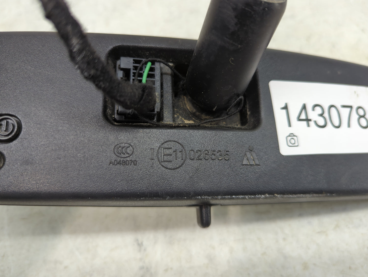 2012 Chevrolet Captiva Interior Rear View Mirror Replacement OEM Fits OEM Used Auto Parts - Oemusedautoparts1.com