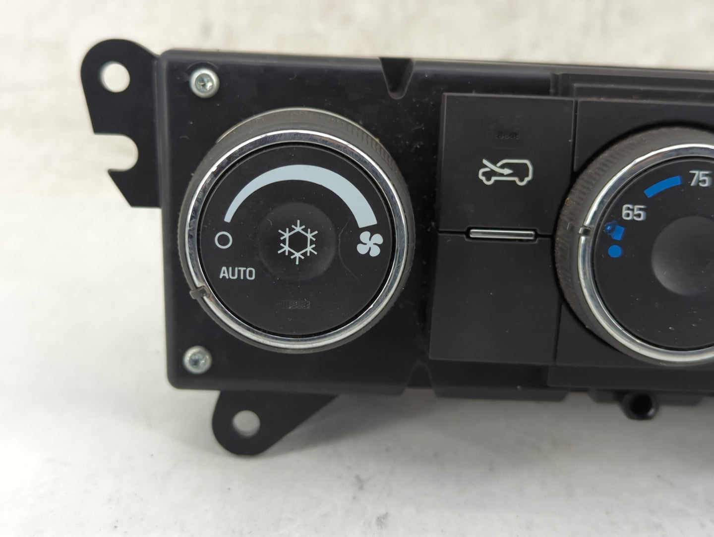 2012 Chevrolet Captiva Climate Control Module Temperature AC/Heater Replacement P/N:22740282 GMT311CC00FR Fits OEM Used Auto