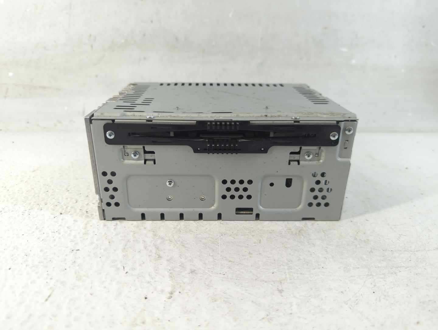 2012 Chevrolet Captiva Sport Radio AM FM Cd Player Receiver Replacement P/N:FS7T-19C107-YB Fits OEM Used Auto Parts - Oemuse