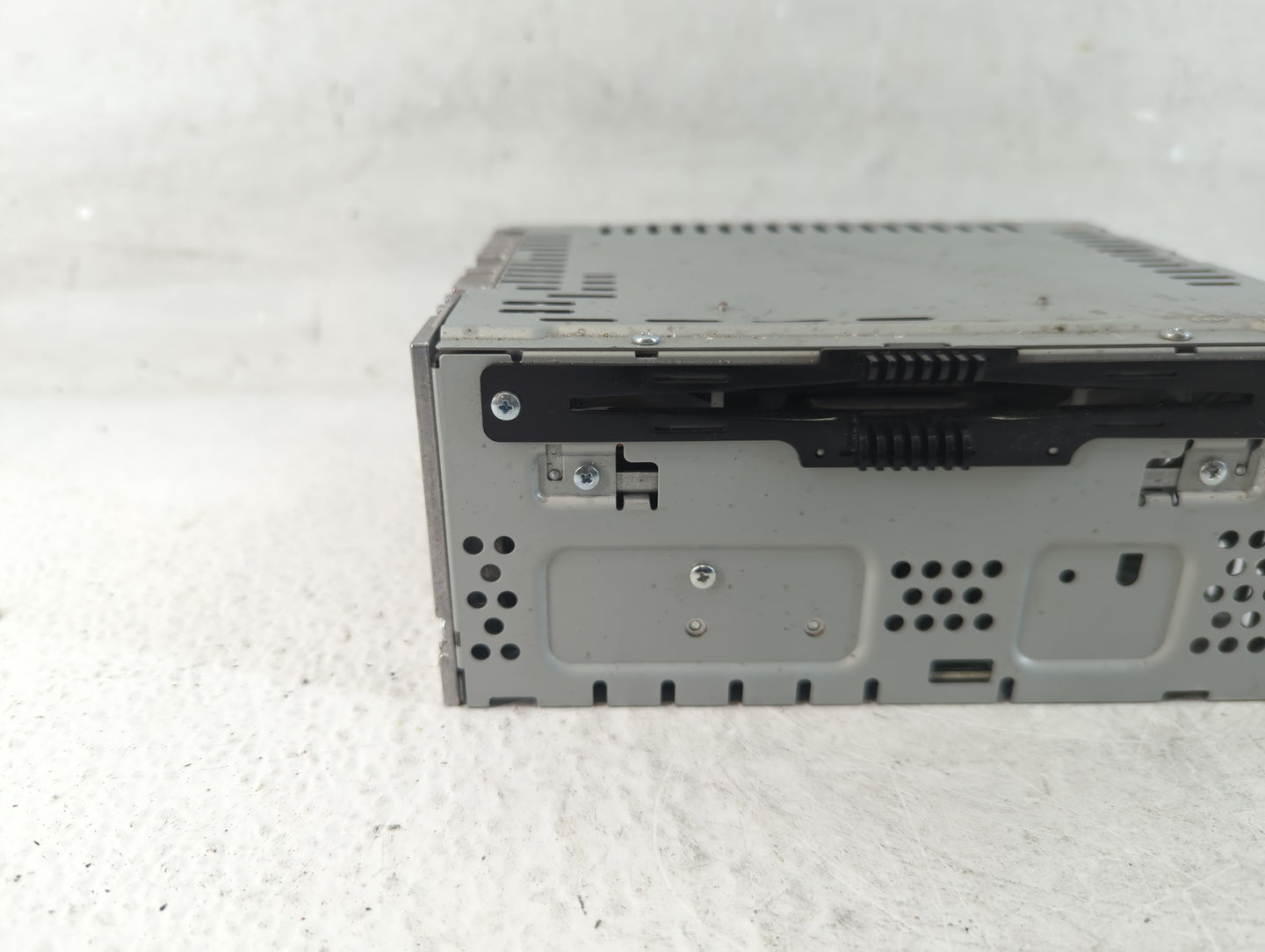 2012 Chevrolet Captiva Sport Radio AM FM Cd Player Receiver Replacement P/N:FS7T-19C107-YB Fits OEM Used Auto Parts - Oemuse