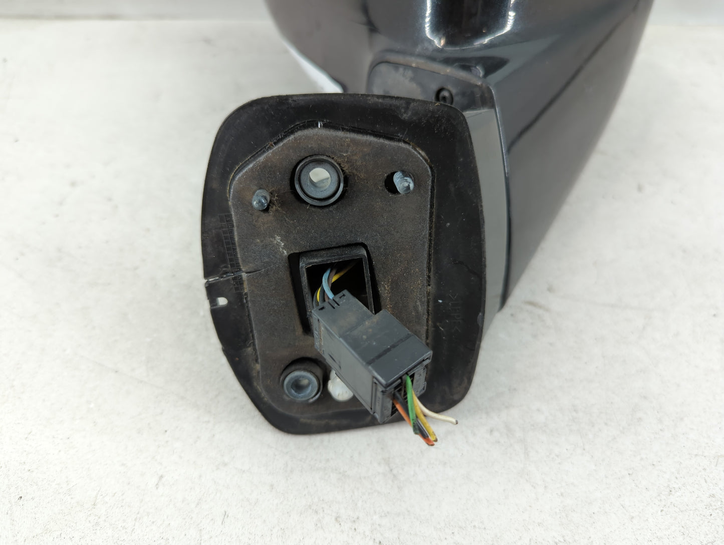 2012-2013 Chevrolet Captiva Sport Driver Side View Mirror - Left Door Mirror OEM Used - Oemusedautoparts1.com