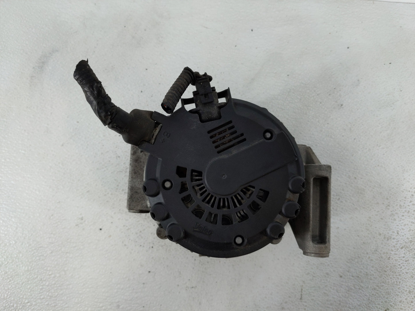 2012-2015 Chevrolet Captiva Sport Alternator Replacement Generator Charging Assembly Engine OEM P/N:20915894 Fits OEM Used A