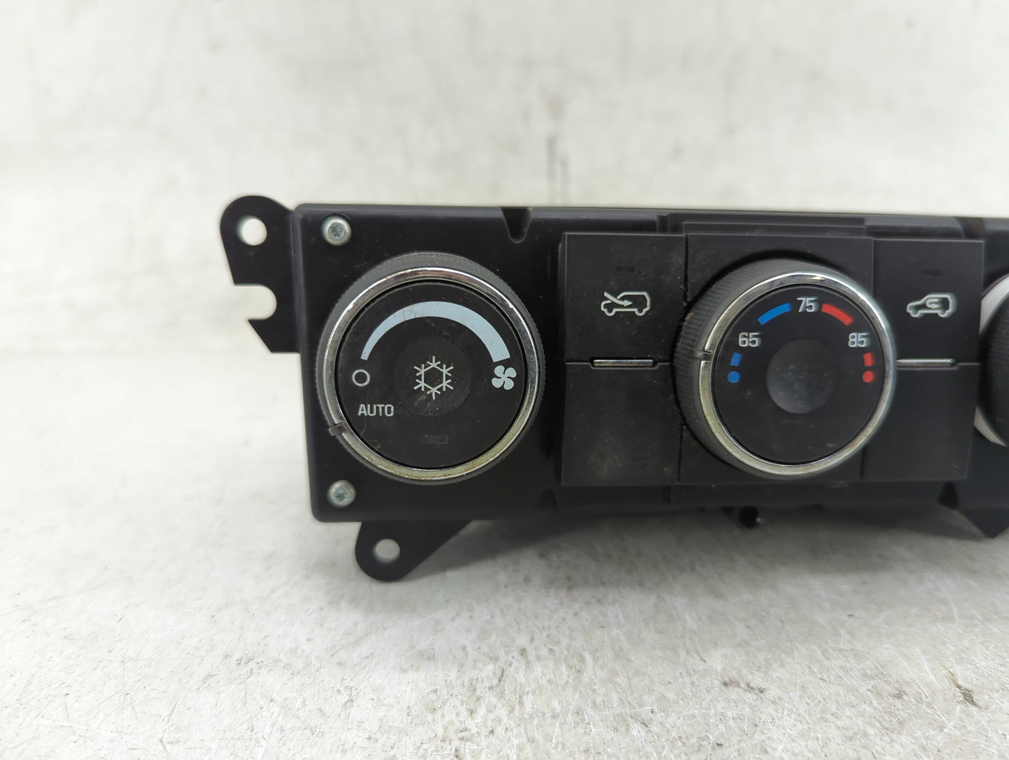 2012 Chevrolet Captiva Sport Climate Control Module Temperature AC/Heater Replacement P/N:22740282 Fits OEM Used Auto Parts 