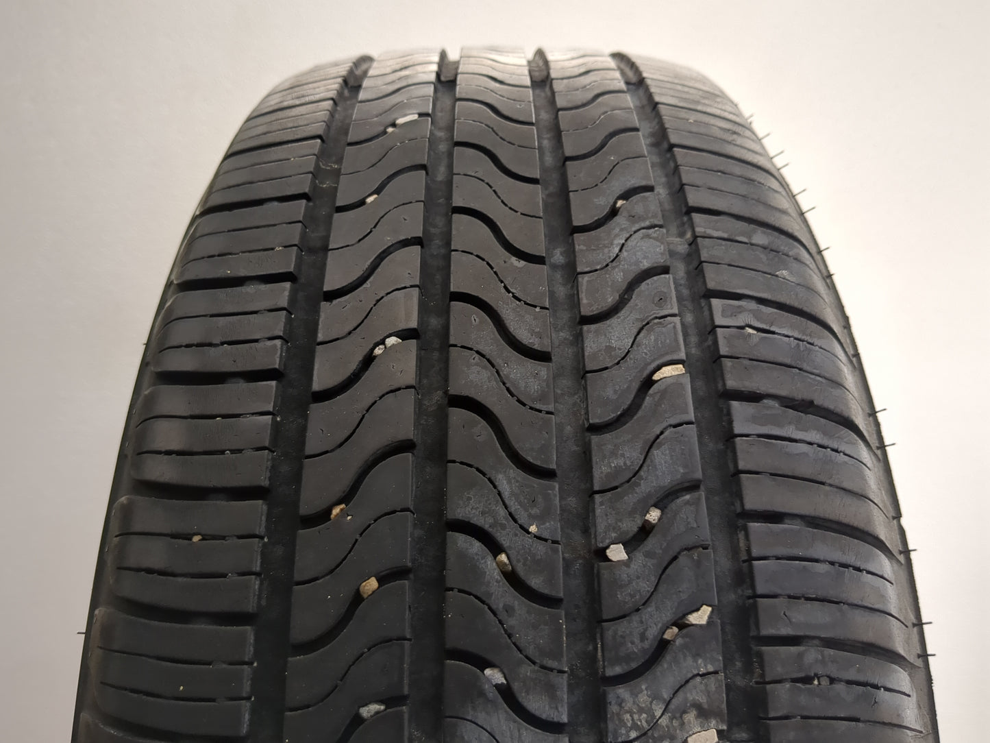 Used Tire 235/60R17 FIRESTONE ALL SEASON 102T - Tread Depth 7/32 - Oemusedautoparts1.com