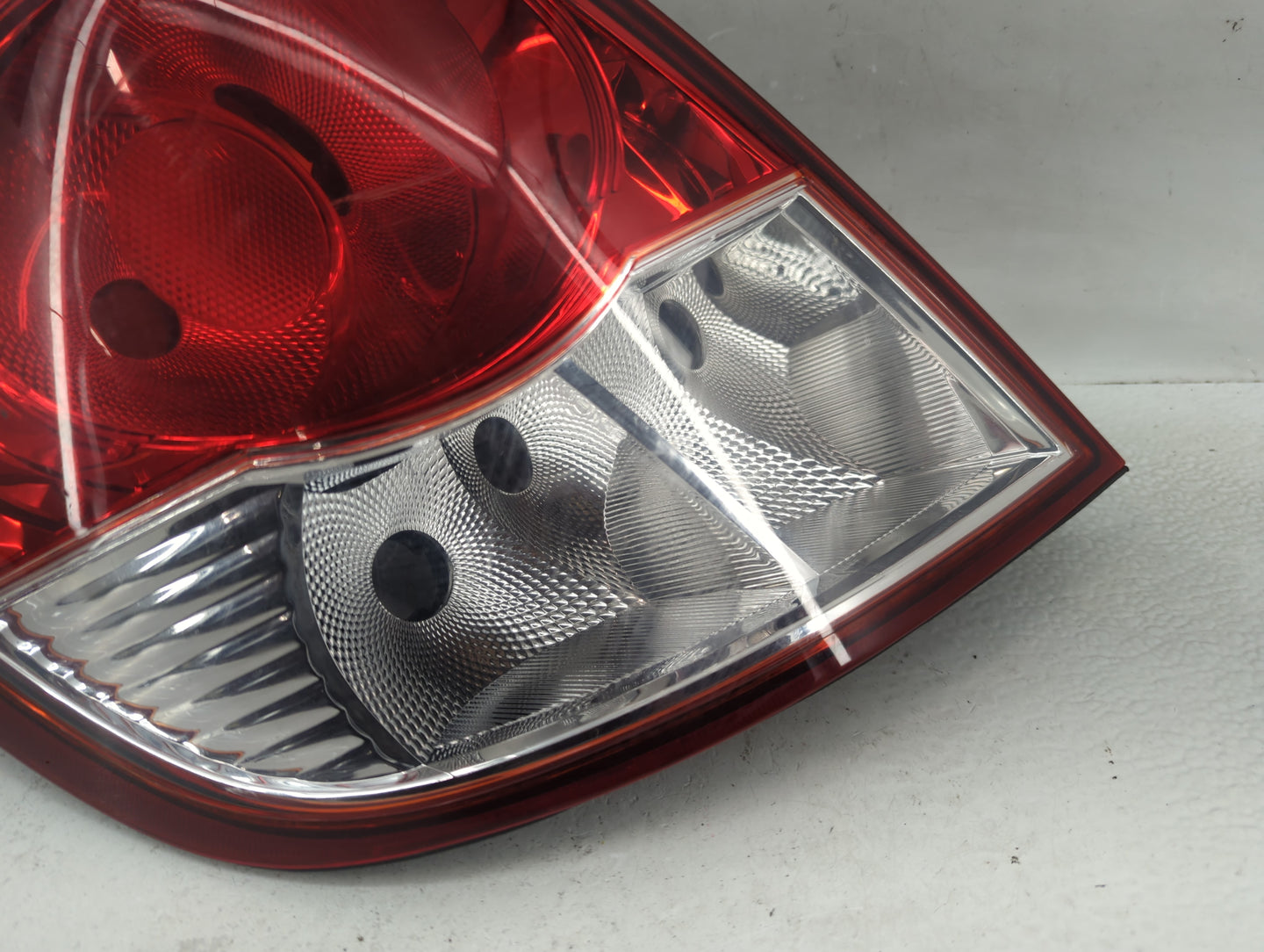 2012 Chevrolet Captiva Sport Tail Light Assembly Driver Left OEM P/N:4157NAK Fits Fits 2008 2009 2010 OEM Used Auto Parts - 