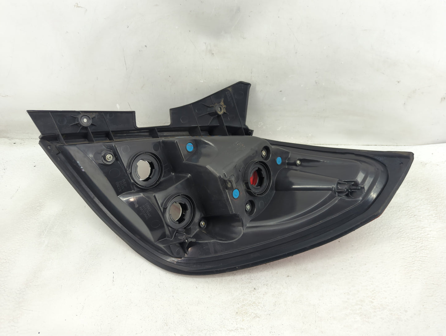 2012 Chevrolet Captiva Sport Tail Light Assembly Driver Left OEM P/N:4157NAK Fits Fits 2008 2009 2010 OEM Used Auto Parts - 