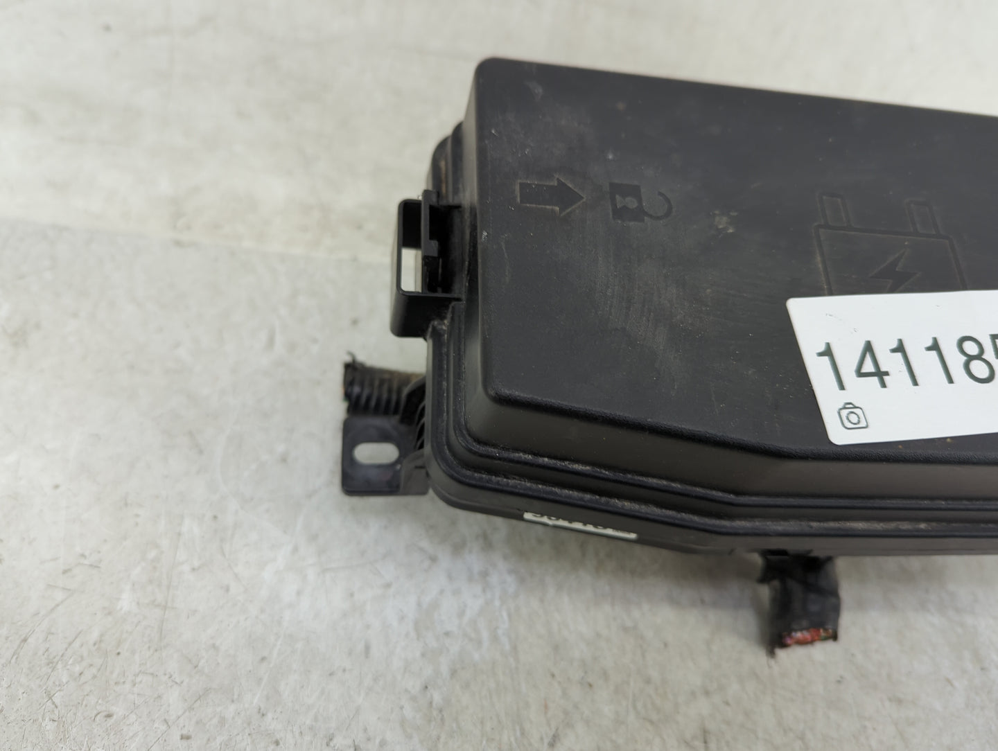 2012-2015 Chevrolet Captiva Sport Fusebox Fuse Box Panel Relay Module P/N:22799541 Fits Fits 2012 2013 2014 2015 OEM Used Au