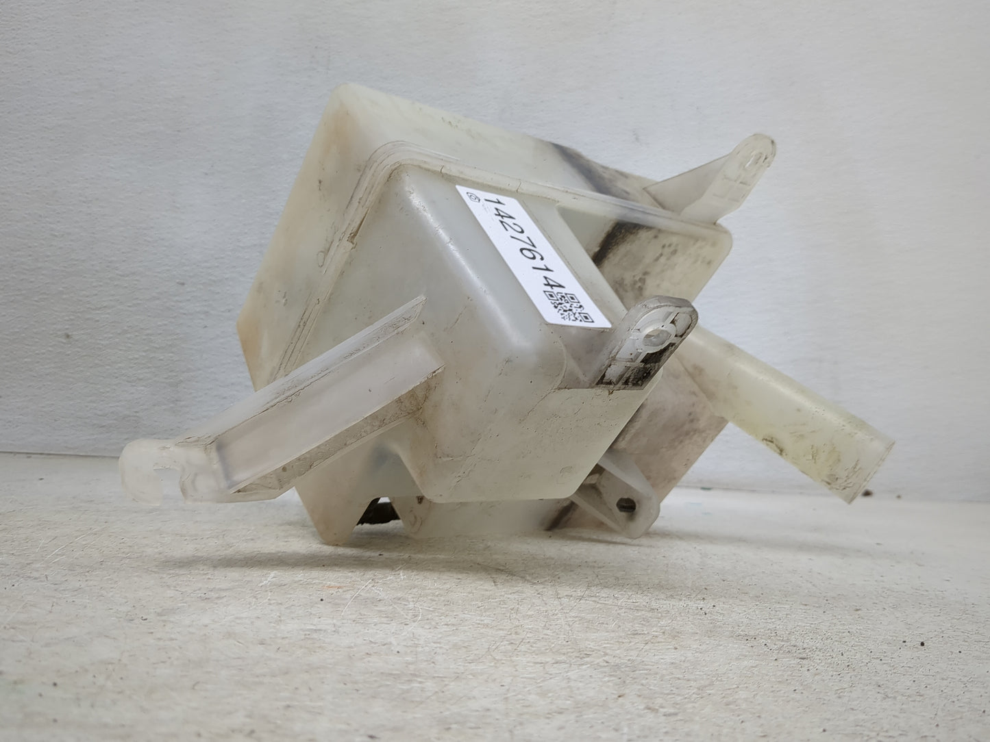 2012 Captiva Sport Windshield Washer Fluid Reservoir Bottle Oem - Oemusedautoparts1.com