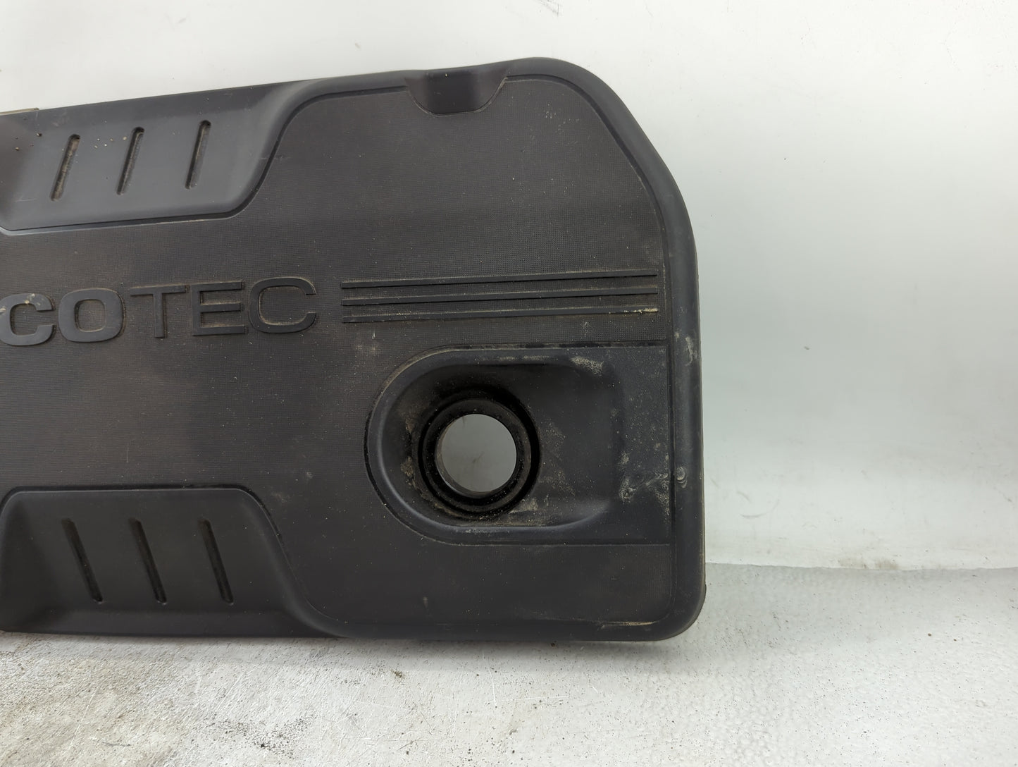 2012 Chevrolet Captiva Sport Engine Cover 1430154 - Oemusedautoparts1.com