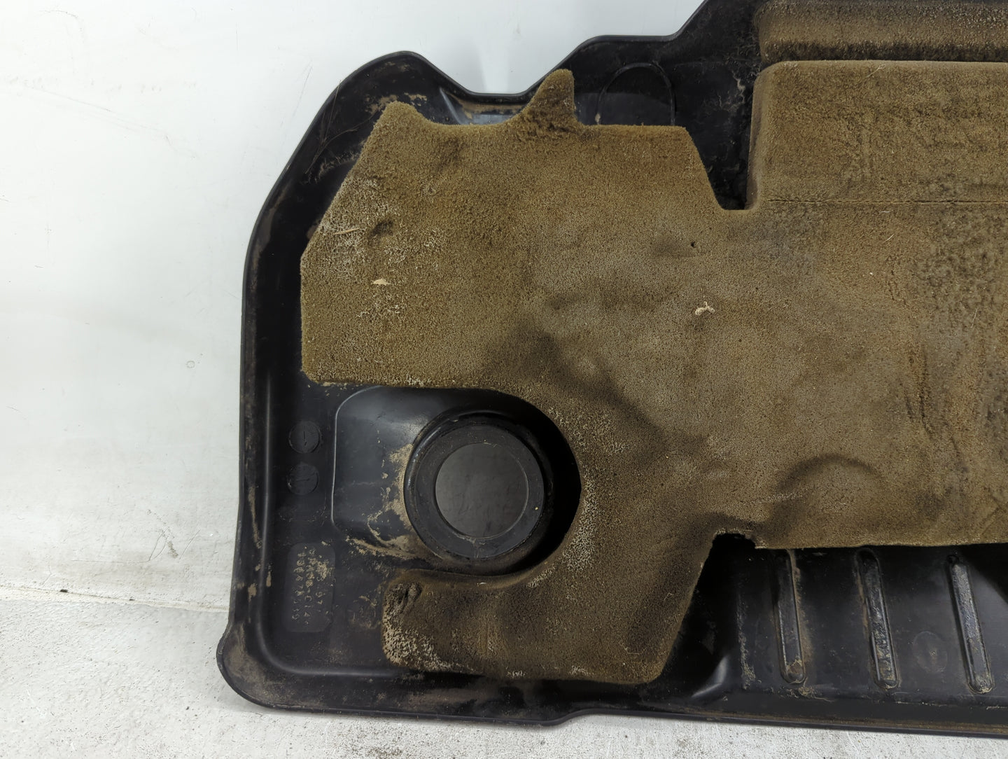 2012 Chevrolet Captiva Sport Engine Cover 1430154 - Oemusedautoparts1.com