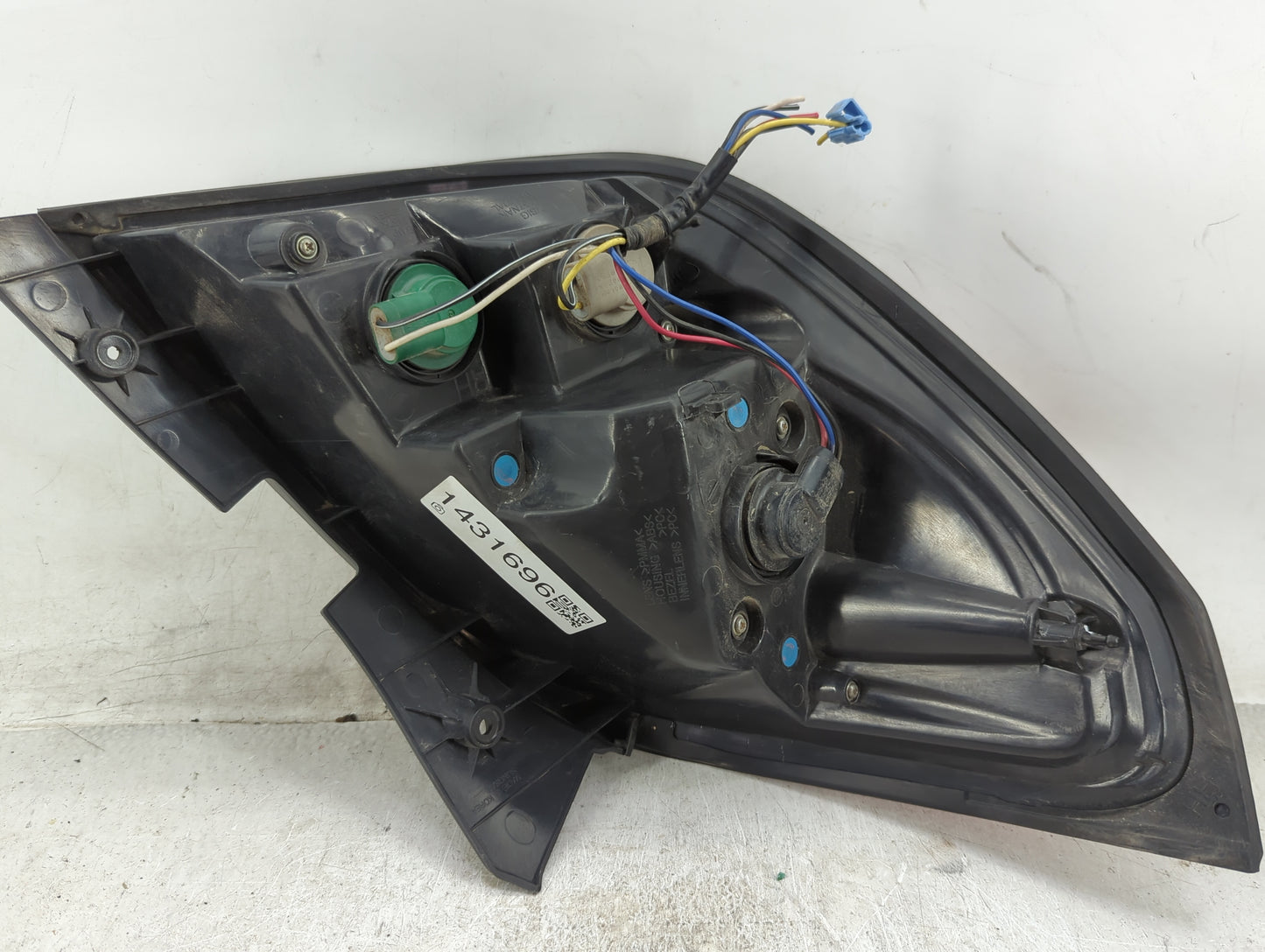 2012 Chevrolet Captiva Sport Tail Light Assembly Driver Left OEM Fits Fits 2008 2009 2010 OEM Used Auto Parts - Oemusedautop