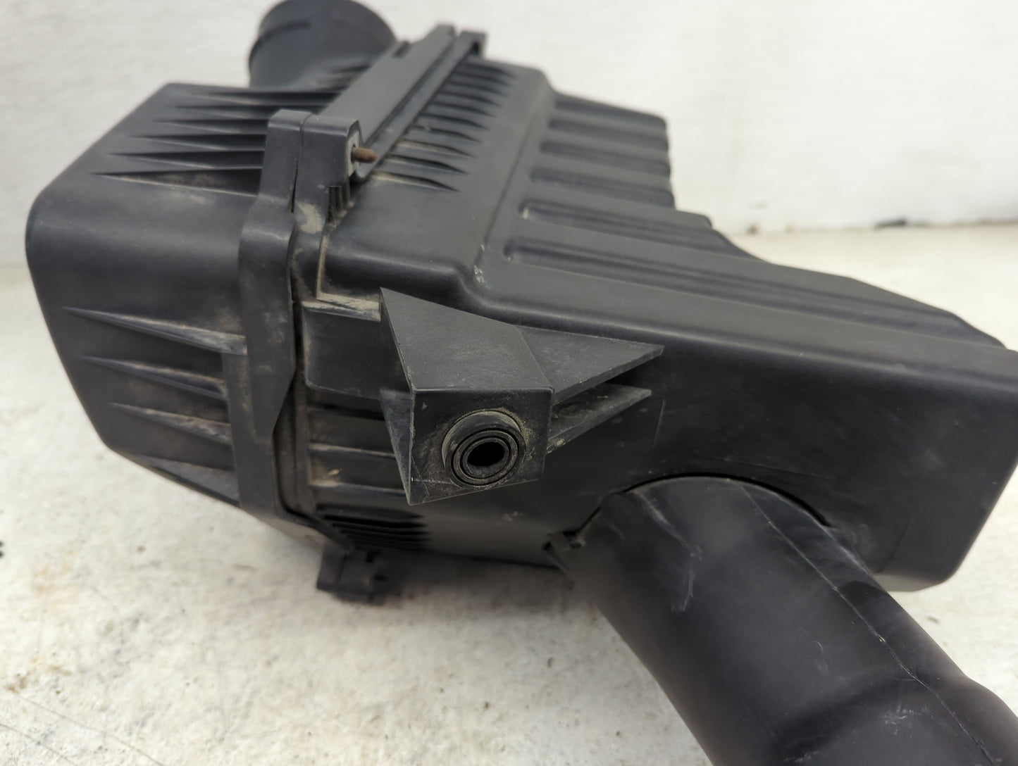 2012-2012 Chevrolet Captiva Sport Air Cleaner Intake-duct Hose Tube 1432567 - Oemusedautoparts1.com
