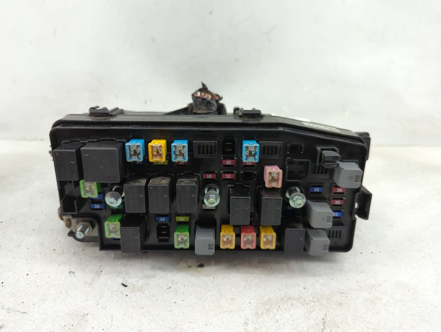2012-2015 Chevrolet Captiva Sport Fusebox Fuse Box Panel Relay Module P/N:22799541 Fits Fits 2012 2013 2014 2015 OEM Used Au