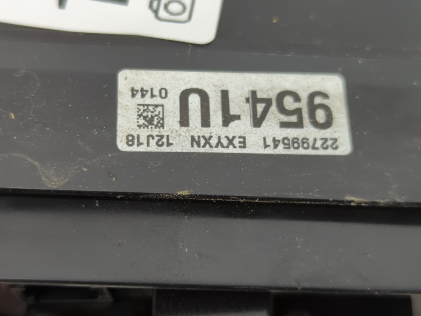 2012-2015 Chevrolet Captiva Sport Fusebox Fuse Box Panel Relay Module P/N:22799541 Fits Fits 2012 2013 2014 2015 OEM Used Au